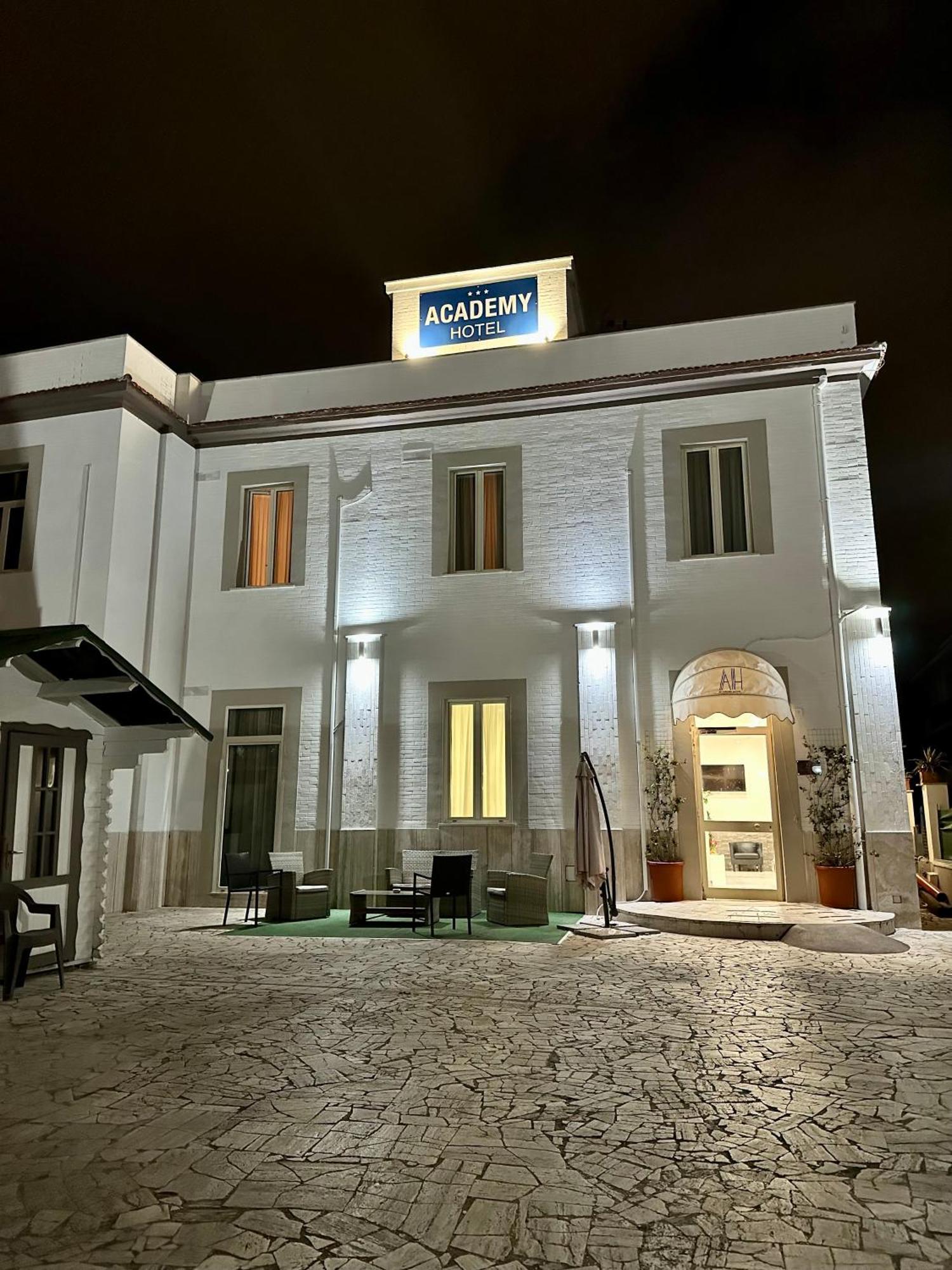 Academy Hotel Fiumicino Luaran gambar