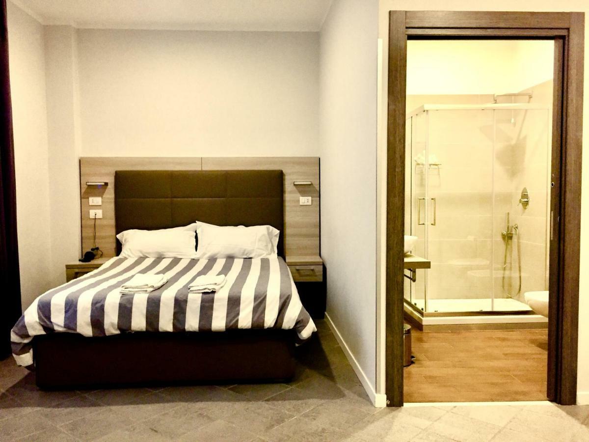 Academy Hotel Fiumicino Luaran gambar