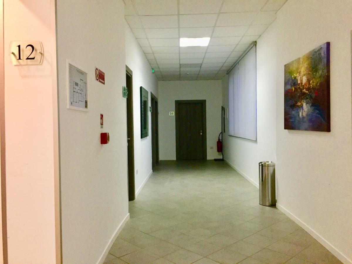 Academy Hotel Fiumicino Luaran gambar